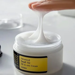 خرید  Hydrating and Moisturizing Snail Cream – 100 ml