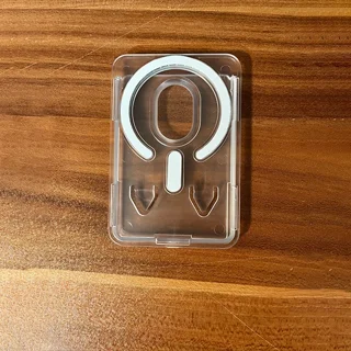 جاکارتی مگ سیف UTRYEE رنگ سفید مناسب magsafe
